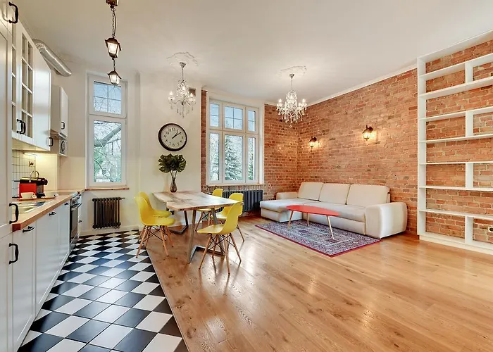 Lion Apartments - Family Stay